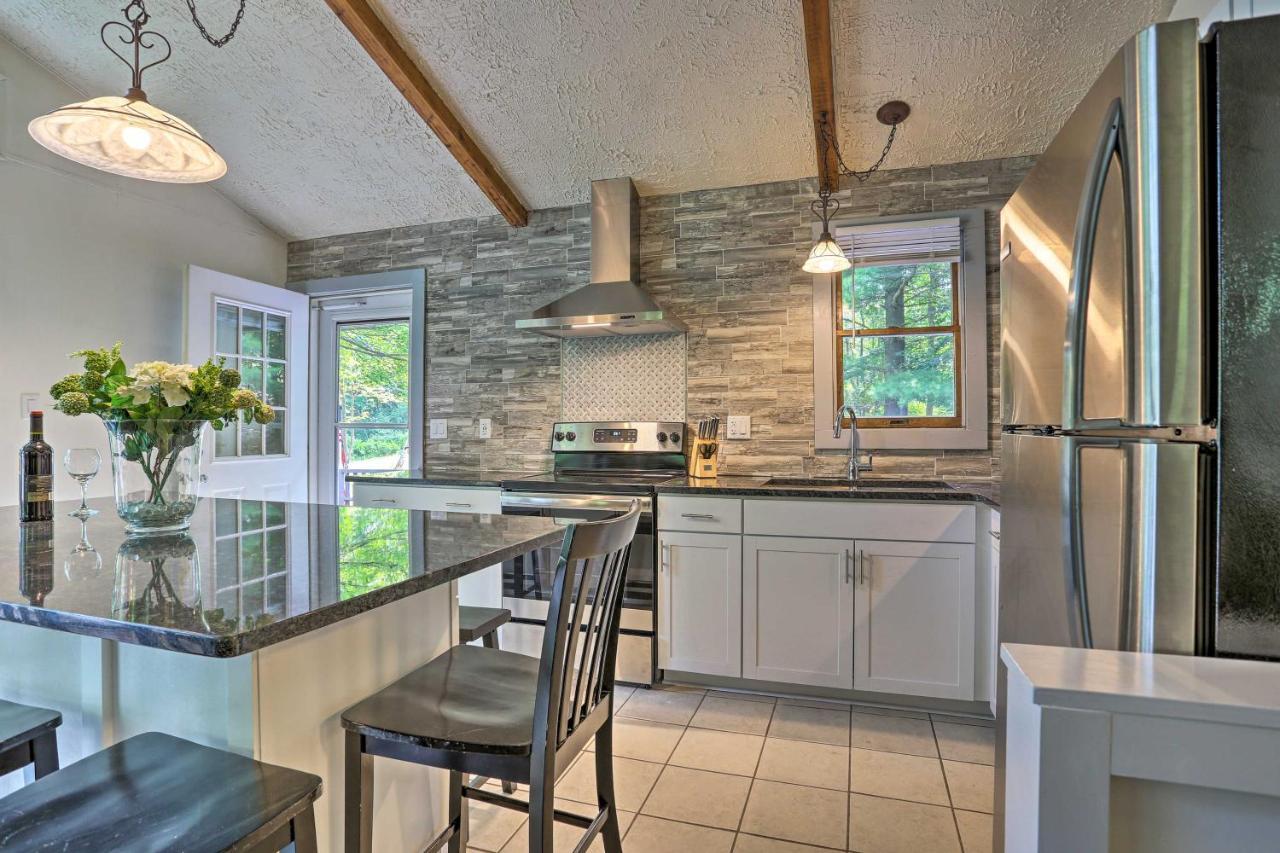 Serene Emerald Lakes Escape with Deck&Large Yard! Long Pond Exterior foto